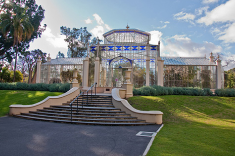 adelaide-city-tours-central-market-botanic-gardens-victoria-square-to-lights-lookout-unley-park-spring-field